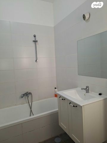 דו משפחתי, המכבים 1, ענב, ענב