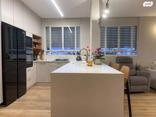 גג/ פנטהאוז, מוהליבר 41, רסקו א', חולון