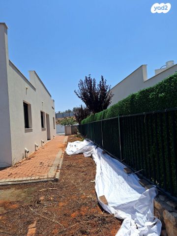 דו משפחתי, המכבים 1, ענב, ענב