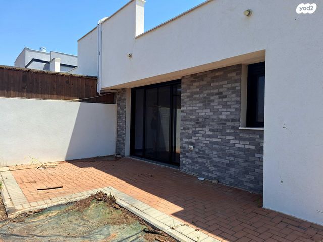 דו משפחתי, המכבים 1, ענב, ענב