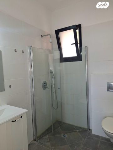 דו משפחתי, המכבים 1, ענב, ענב