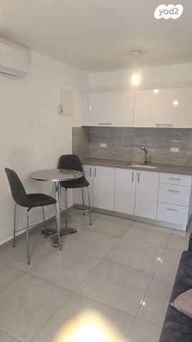 אחיהוד בן שלומי 8