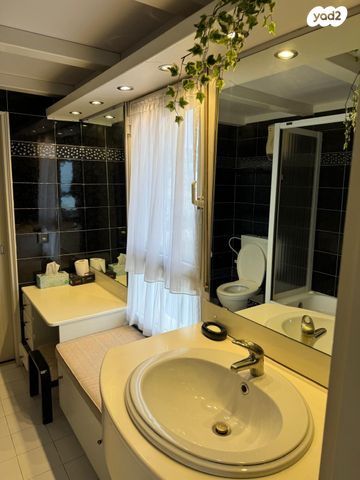 דירה, ראול ולנברג, רמת אשכול, חיפה