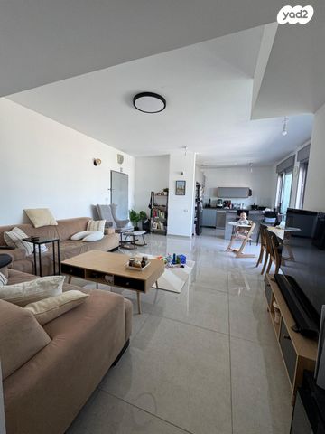 דירה, כצנלסון 2, הל"ה, גבעתיים