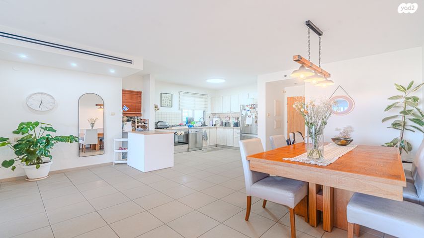 דירה, אברהם בלסברג, ברנע, אשקלון