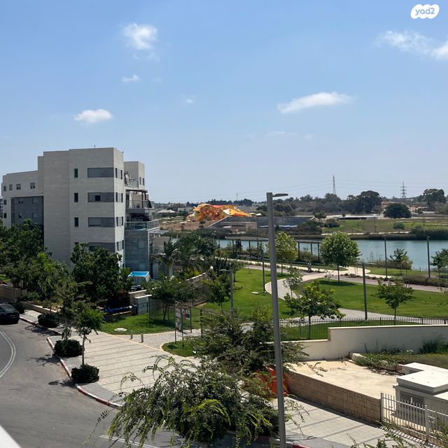 שקמים ואגמים