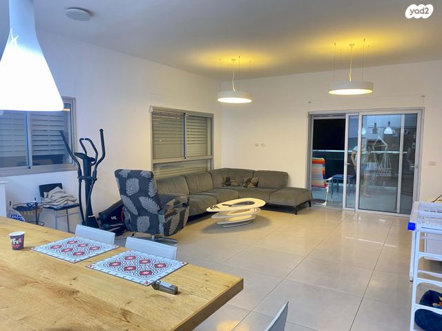 דירה, יוסף שכטר, אחוזה, חיפה