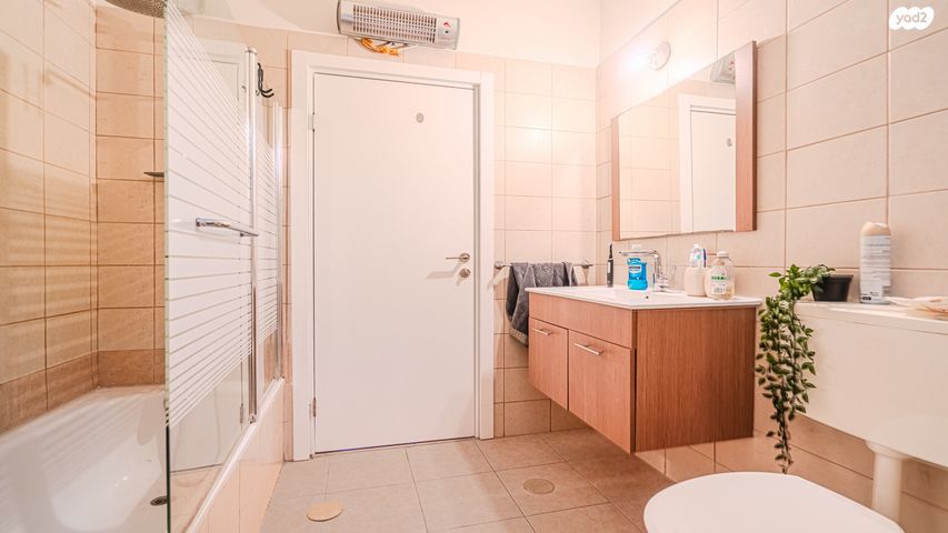 דירה, אברהם בלסברג, ברנע, אשקלון