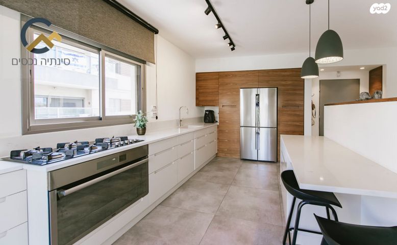 דו משפחתי, פסגת טל, ראש העין