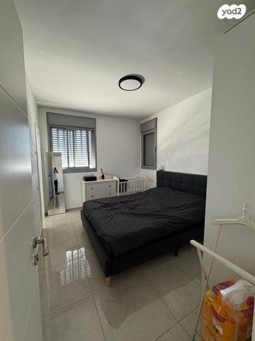 דירה, כצנלסון 2, הל"ה, גבעתיים