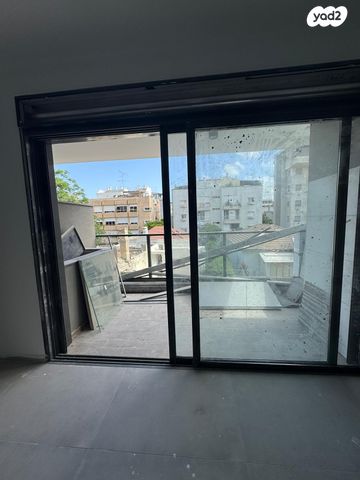 דירה, המעיין 7, ארלוזורוב, גבעתיים