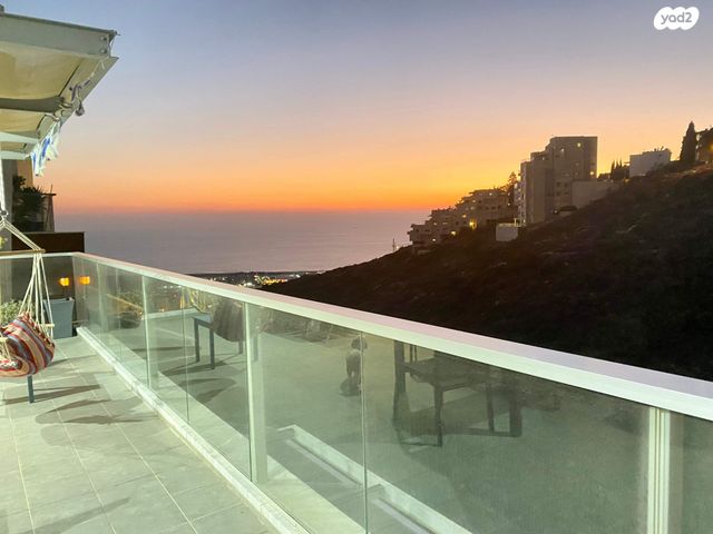 דירה, יוסף שכטר, אחוזה, חיפה