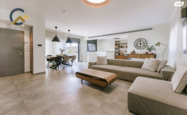 דו משפחתי, פסגת טל, ראש העין