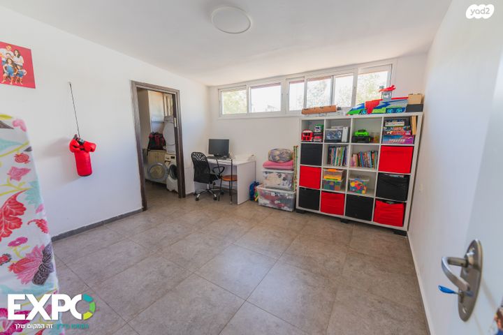 דירת גן, ששת הימים 8, רובע ג', אריאל