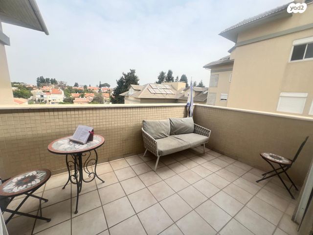 דירה, חניתה 3, שיכוני מזרחי, כפר סבא