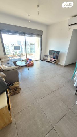 דירה, אודם, אבני חן, חריש