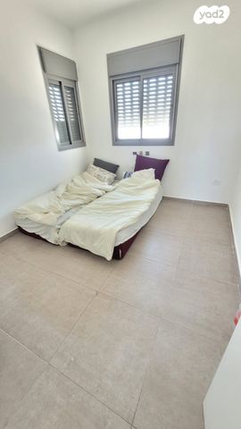 דירה, אודם, אבני חן, חריש