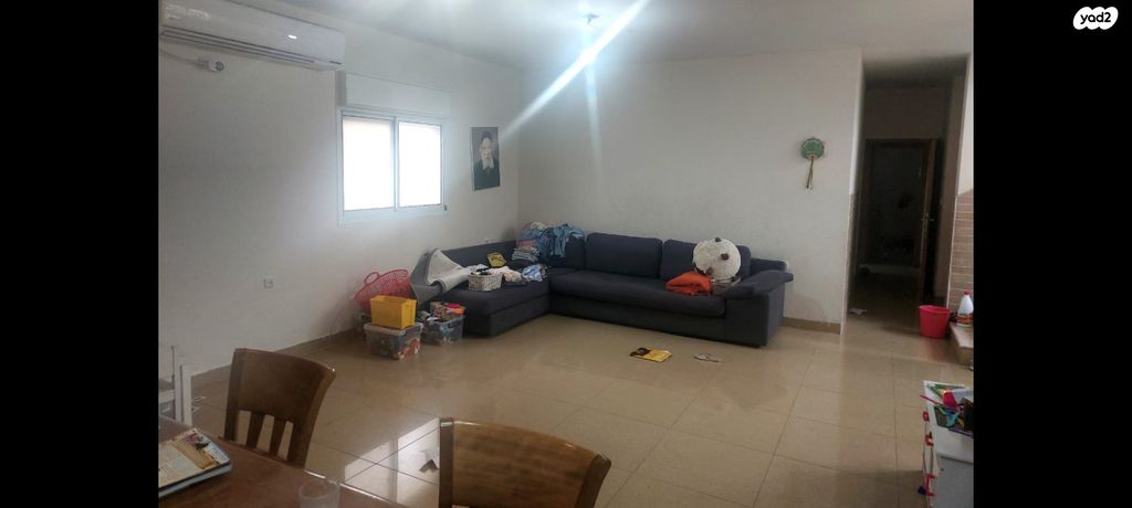 דירת גן, מבוא חורון