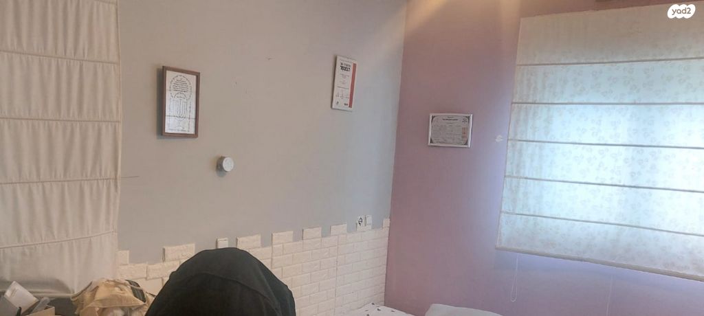 דירת גן, מבוא חורון