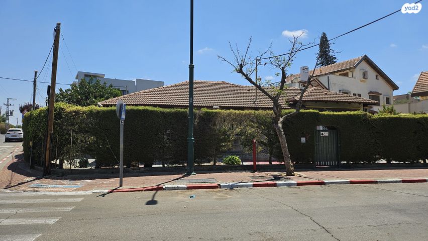 ארלוזורוב 42