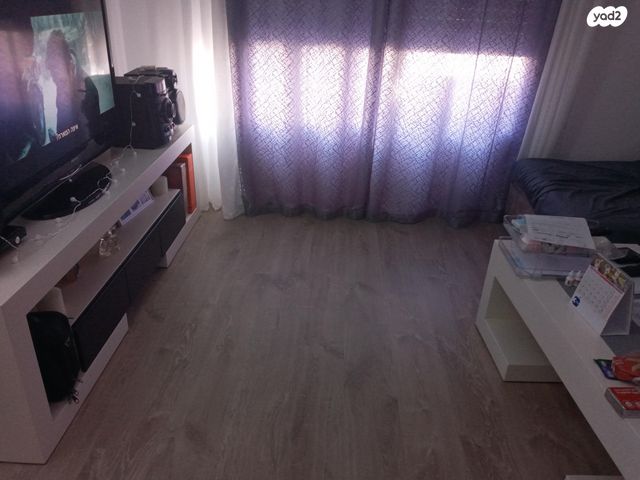 דירה, צמרות 5, גני אביב, לוד