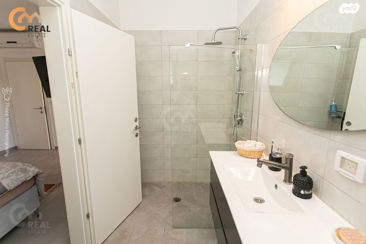 דירה, שדרות מנחם בגין, החותרים, טירת כרמל