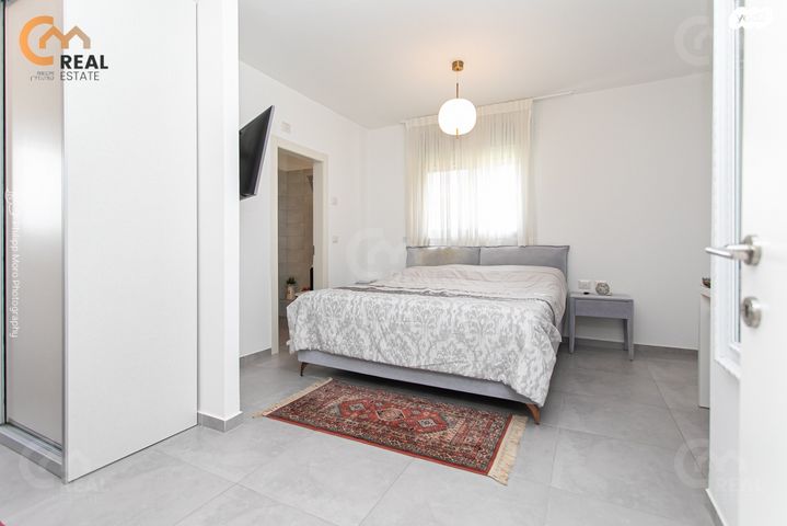 דירה, שדרות מנחם בגין, החותרים, טירת כרמל