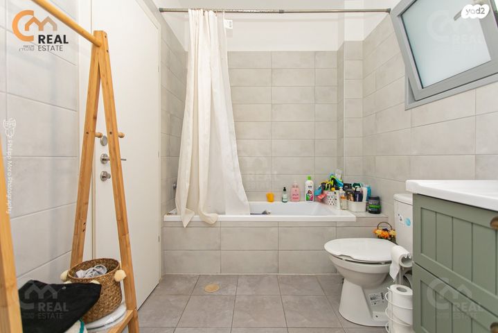 דירה, שדרות מנחם בגין, החותרים, טירת כרמל