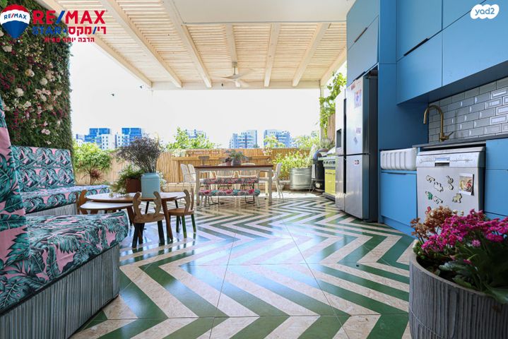 דירת גן, עמוס עוז, גליל ים (מתחם הכוכבים), הרצליה