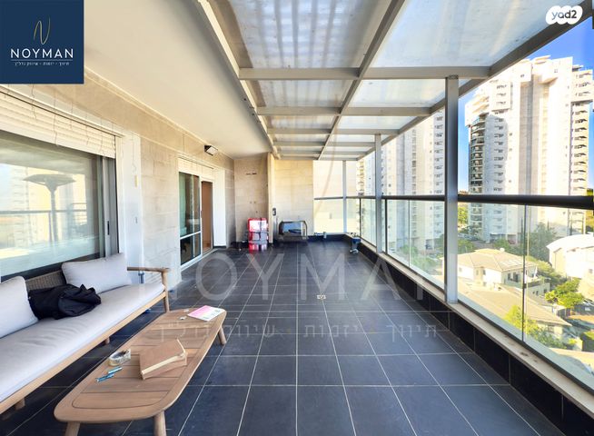 דירה, דרך הפארק, קרית השרון, נתניה