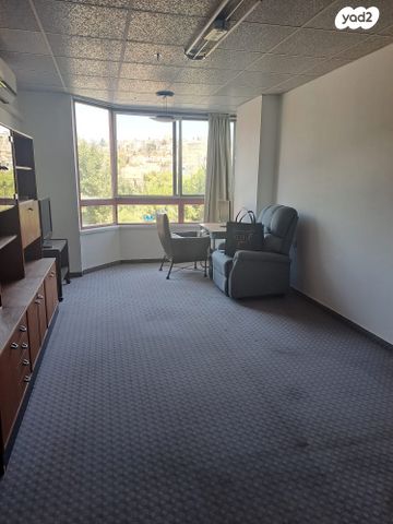 דיור מוגן, גואטמלה, קרית היובל, ירושלים