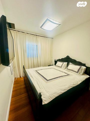 דירה, הרצליה