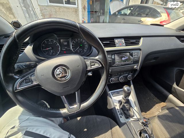 סקודה אוקטביה