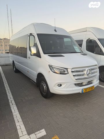 מודעת רכב מרצדס-בנץ ספרינטר