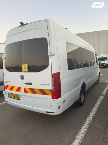 מודעת רכב מרצדס-בנץ ספרינטר