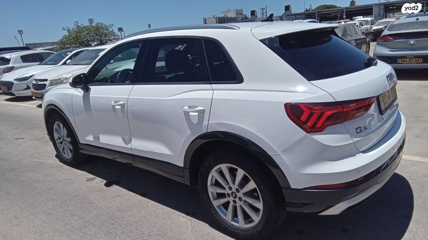 מודעת רכב אאודי Q3 2