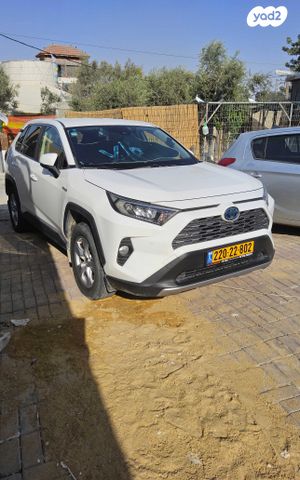 RAV4 4X4 E-Xperience היברידי אוט׳ 2.5 (178 כ״ס)