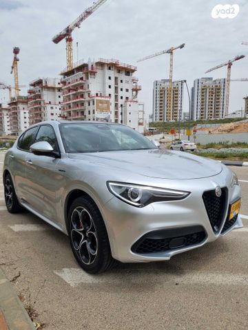 מודעת רכב אלפא רומיאו סטלביו