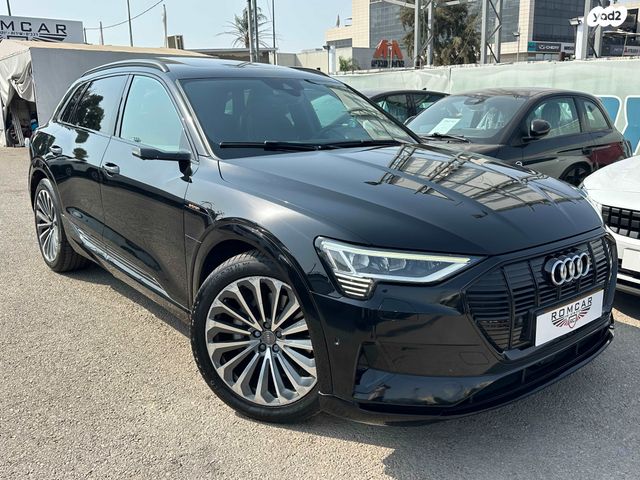 מודעת רכב אאודי E-tron