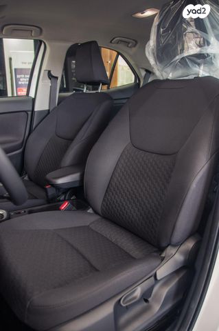 טויוטה יאריס קרוס