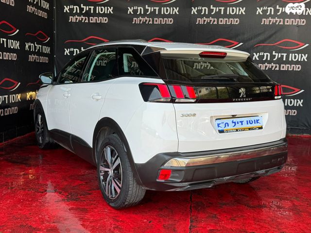 פיג'ו 3008