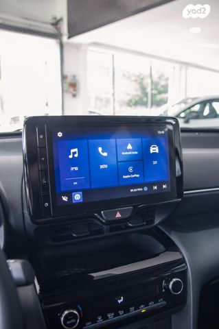 טויוטה יאריס קרוס