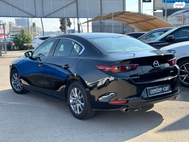 מאזדה 3