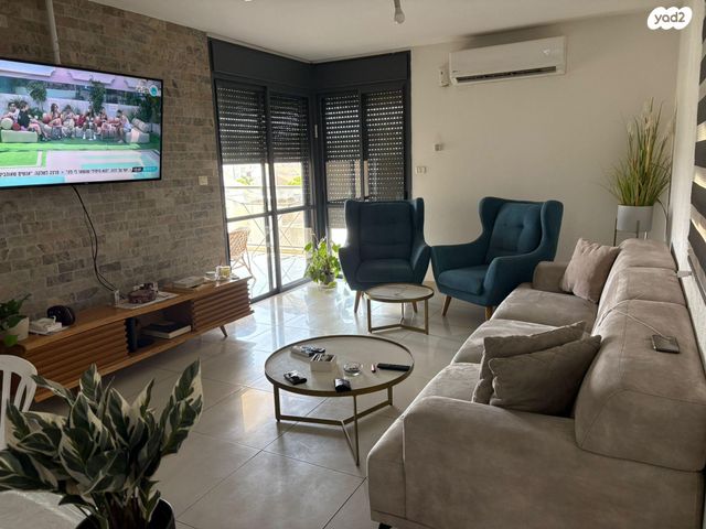 משעול אלונים 22