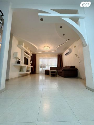 אברהם דנינו 14