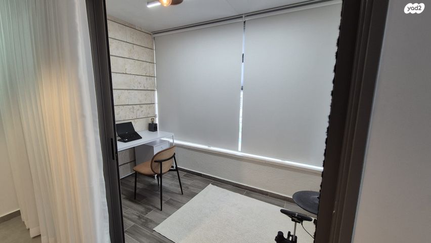 גג/ פנטהאוז, מבצע שלמה 1, המחנה הצבאי, קרית מלאכי