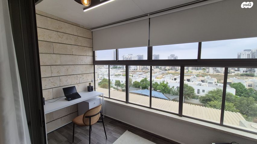 גג/ פנטהאוז, מבצע שלמה 1, המחנה הצבאי, קרית מלאכי