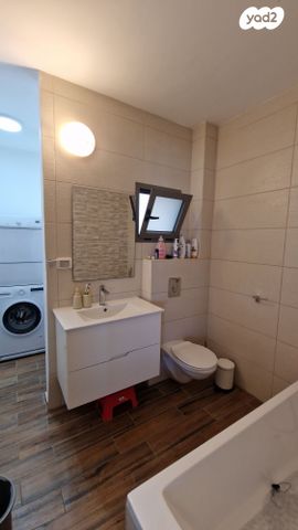 גג/ פנטהאוז, מבצע שלמה 1, המחנה הצבאי, קרית מלאכי