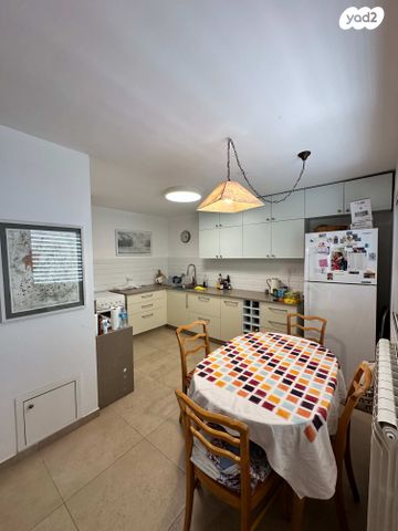 דירה, מאיר נקר 12, ארמון הנציב, תלפיות מזרח, ירושלים