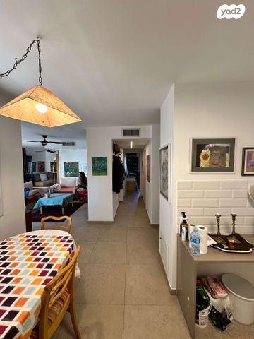 דירה, מאיר נקר 12, ארמון הנציב, תלפיות מזרח, ירושלים